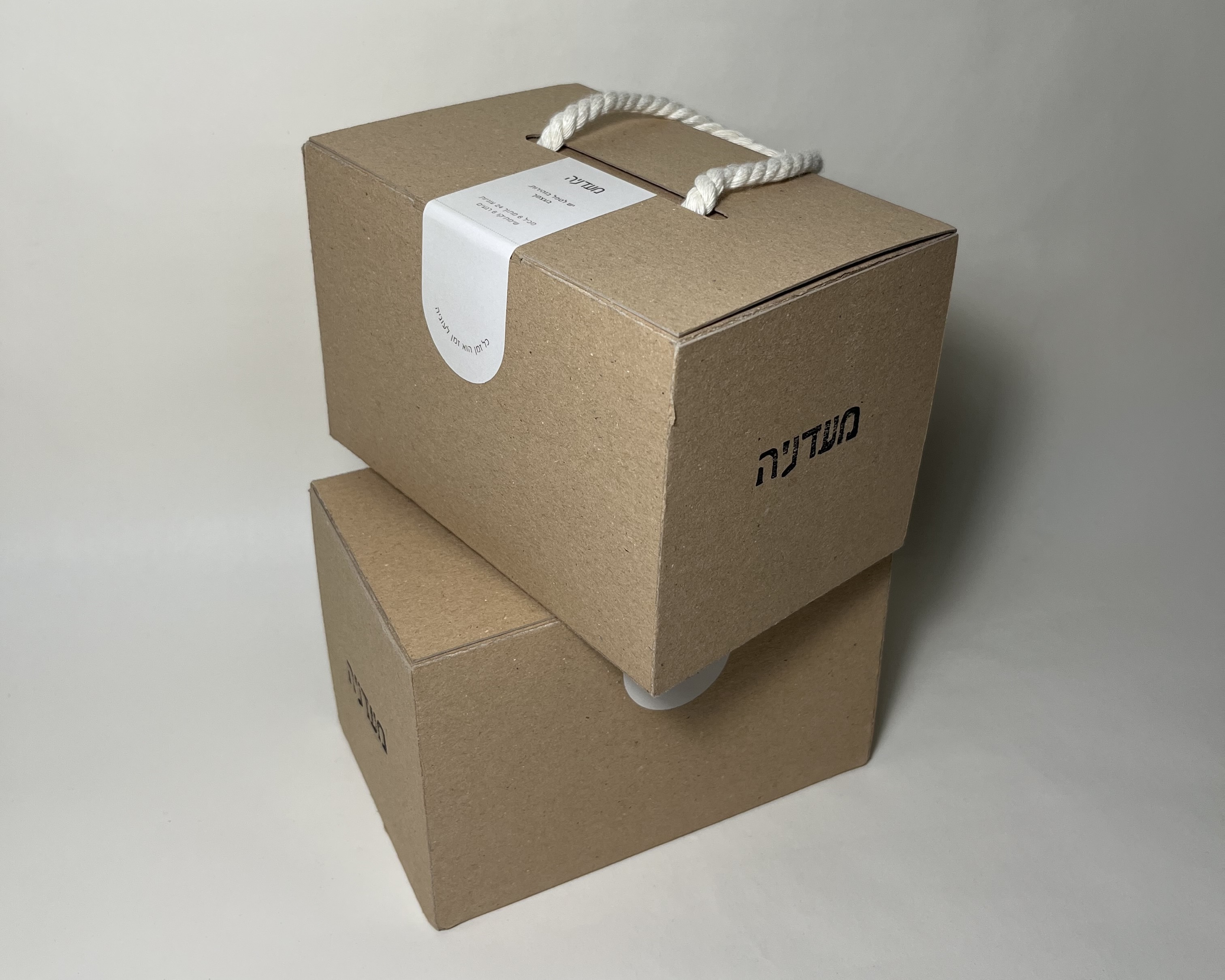מעדניה